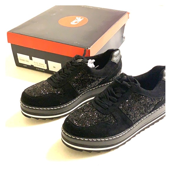 NWT EXE suede sneakers - Picture 1 of 5